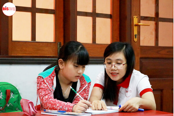 Học với giáo viên Việt Nam